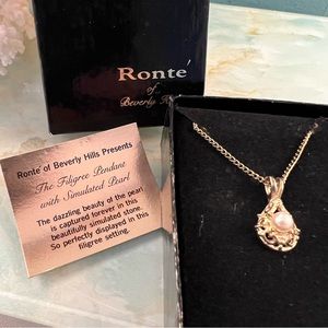 RONTE Vintage Faux Pearl Charm Necklace NIB